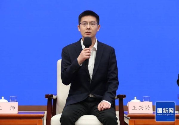 摩根策酪 王兴兴谈中美人形机器人差别