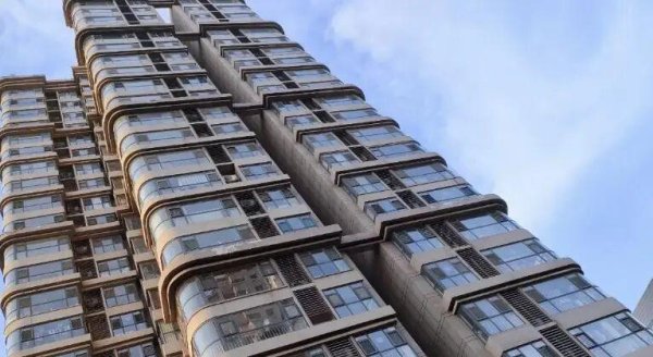 纪源优配 我从“两梯四户”换成“一梯一户”后，发现差距一目了然